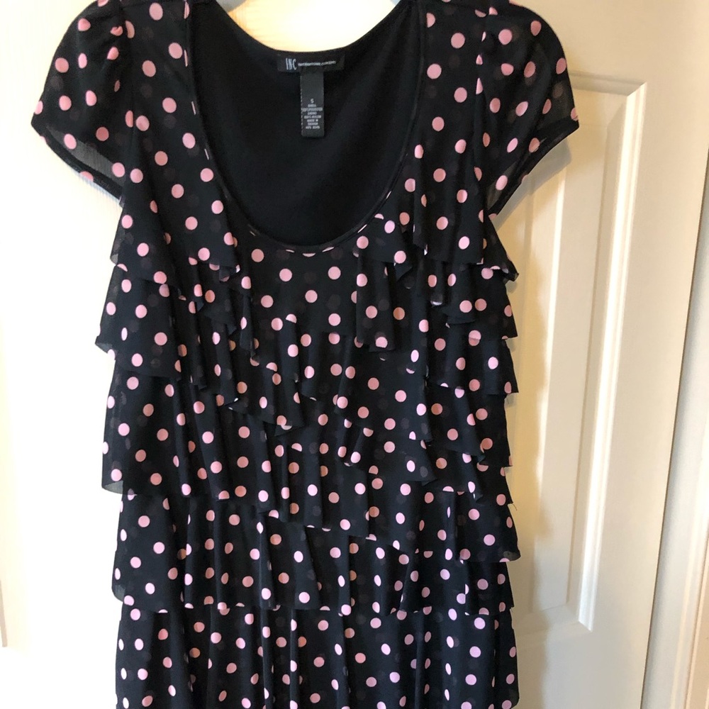 Cute flirty dress.